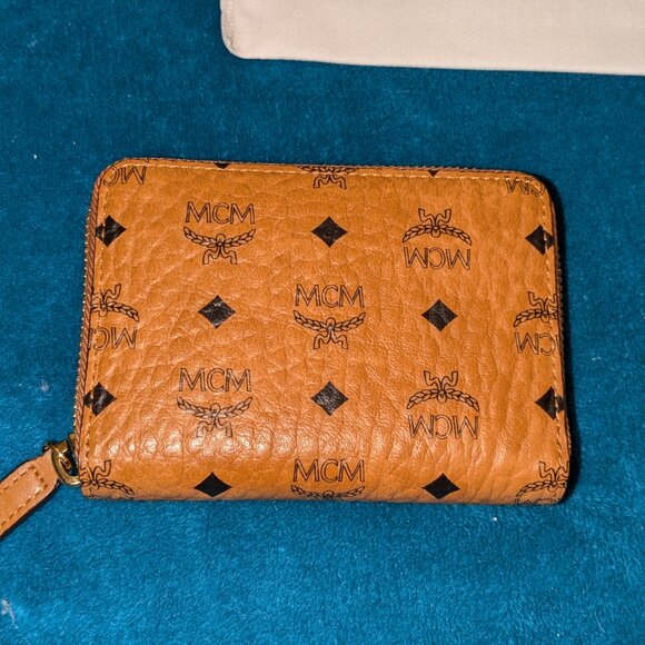 MCM Zip Wallet in Visetos Original New in Box - Picture 4 of 9